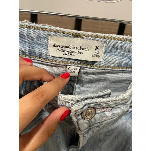 Abercrombie & Fitch Curve Love 90s Relaxed High Rise Jeans Denim - Picture 3 of 4